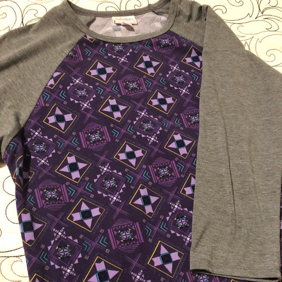 LuLaRoe Tops - Lularoe Randy size M